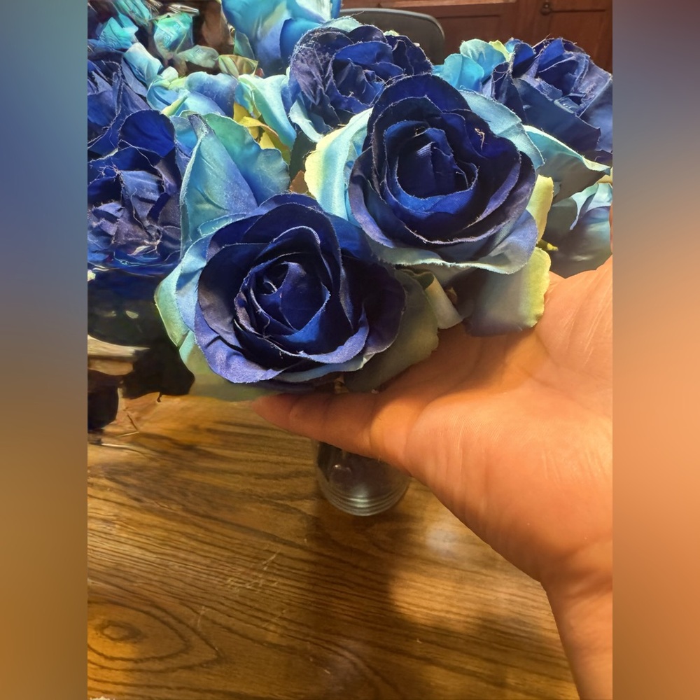 10pc Nubry Artificial Silk Long Stem Two-tone Navy/Baby Blue Roses - Picture 4 of 7